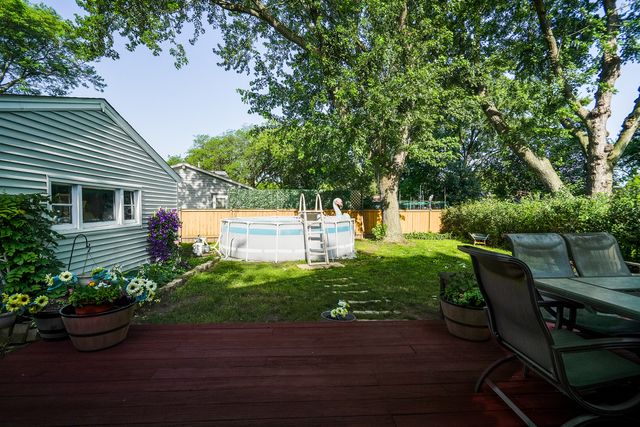 230 Fleetwood Lane, Elk Grove Village, IL 60007