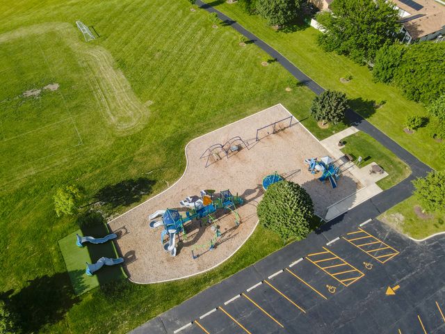 230 Fleetwood Lane, Elk Grove Village, IL 60007