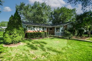 230 Fleetwood Lane, Elk Grove Village, IL 60007