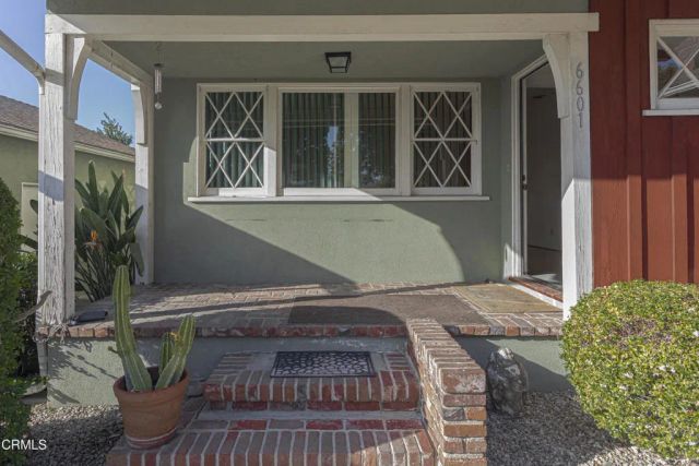 6601 Valmont Street, Tujunga, CA 91042