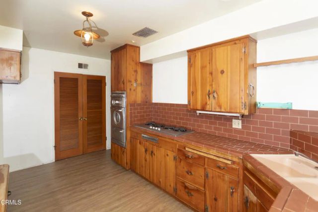 6601 Valmont Street, Tujunga, CA 91042