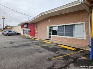2810 Blanco Rd, San Antonio, TX 78212