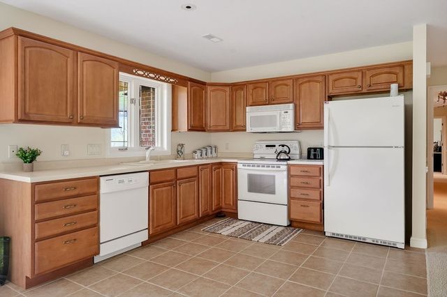 1894 Tennessee Ave, Crossville, TN 38555