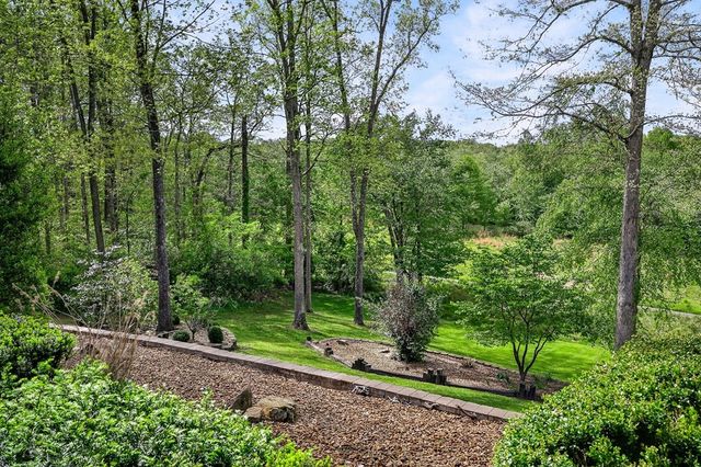 1894 Tennessee Ave, Crossville, TN 38555