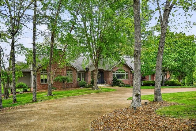 1894 Tennessee Ave, Crossville, TN 38555