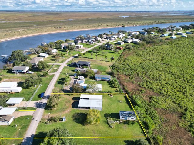 5582 County Road 469, Brazoria, TX 77422