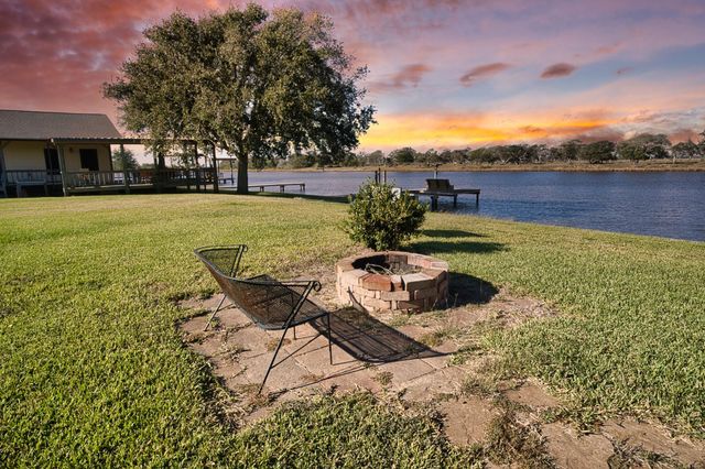 5582 County Road 469, Brazoria, TX 77422