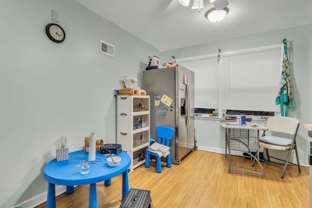 4956 LOUISE Street, Skokie, IL 60077