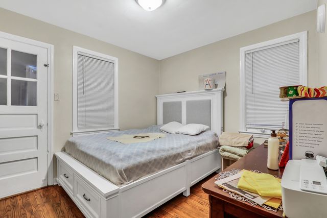 4956 LOUISE Street, Skokie, IL 60077