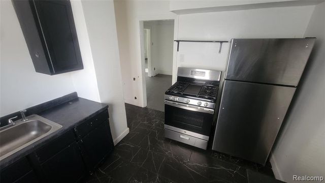 16171 Santa Rosa Drive, Detroit, MI 48221