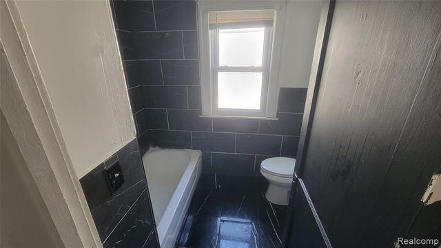 16171 Santa Rosa Drive, Detroit, MI 48221