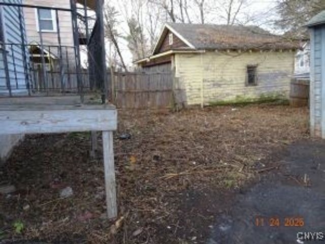 806 WAVERLY Place, Utica, NY 13502