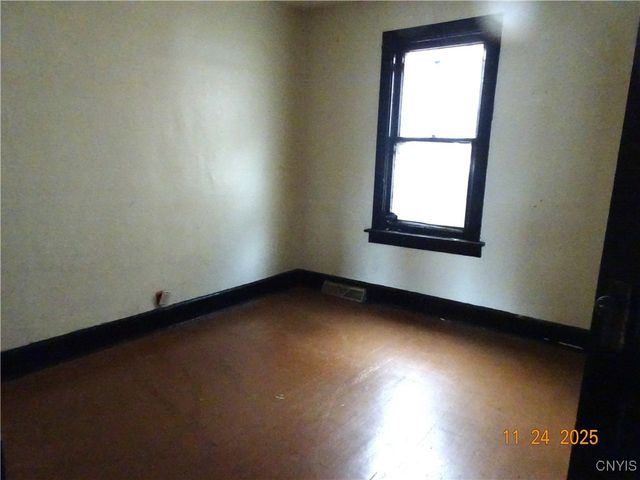 806 WAVERLY Place, Utica, NY 13502