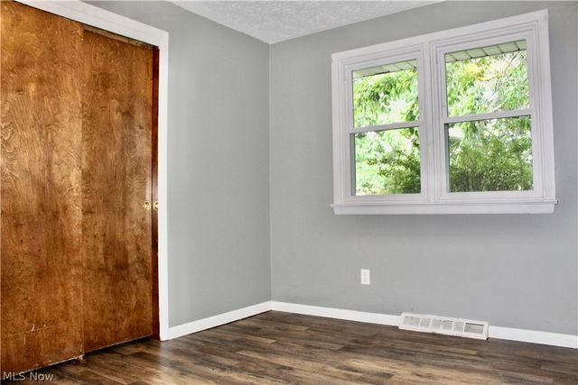 1645 California Avenue, Louisville, OH 44641