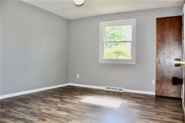 1645 California Avenue, Louisville, OH 44641