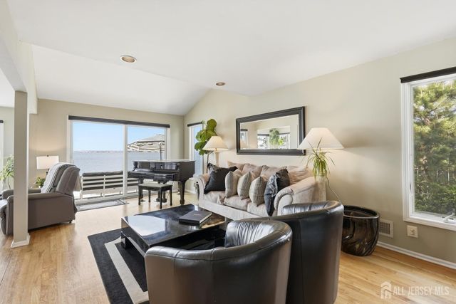 473 Tamiami Drive, Lavallette, NJ 08735