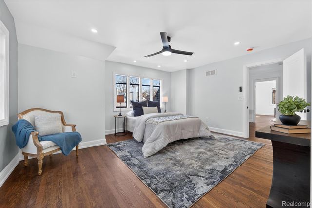 3261 Sherbourne Road, Detroit, MI 48221