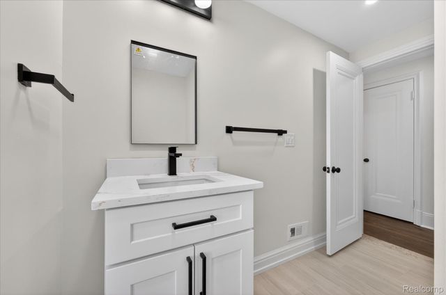 3261 Sherbourne Road, Detroit, MI 48221