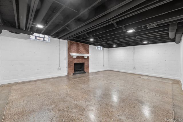 3261 Sherbourne Road, Detroit, MI 48221