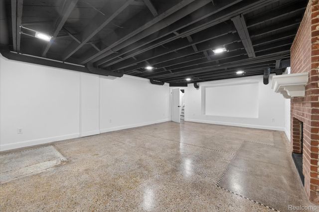 3261 Sherbourne Road, Detroit, MI 48221