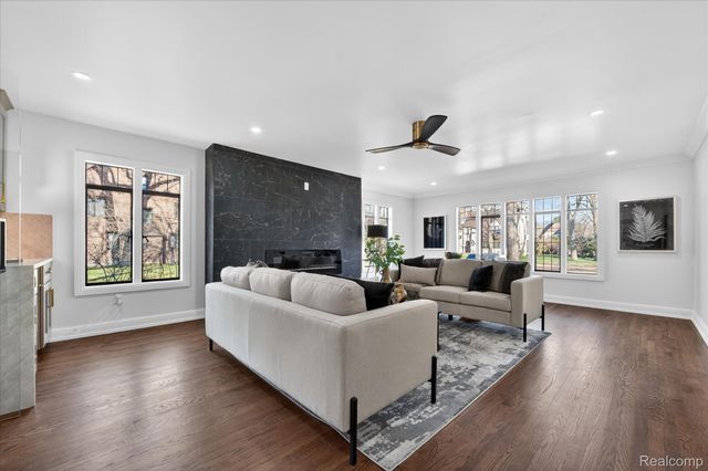 3261 Sherbourne Road, Detroit, MI 48221