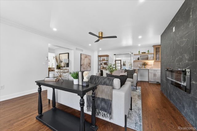 3261 Sherbourne Road, Detroit, MI 48221