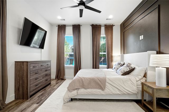 1300 Worthington Street, Grapevine, TX 76051