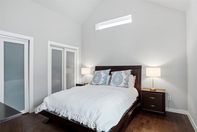 1300 Worthington Street, Grapevine, TX 76051