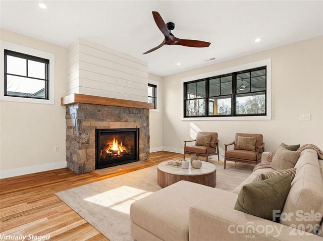 17 Ashe Park Circle, Asheville, NC 28806