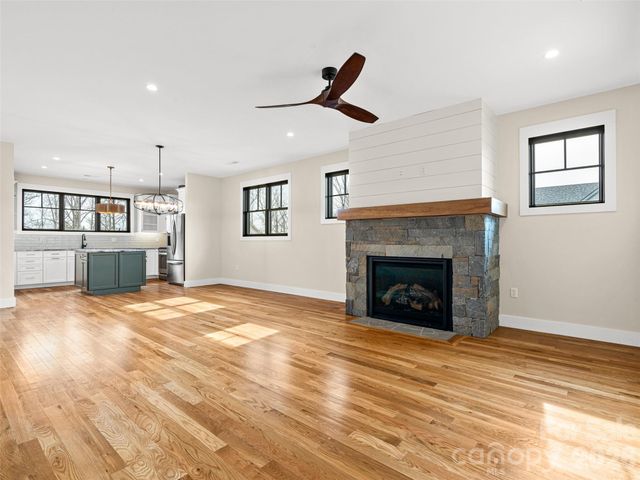 17 Ashe Park Circle, Asheville, NC 28806