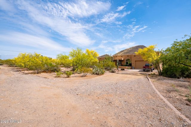 2143 E CAVALRY Road, New River, AZ 85087