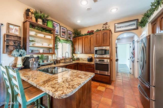 2143 E CAVALRY Road, New River, AZ 85087