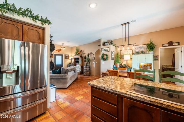 2143 E CAVALRY Road, New River, AZ 85087