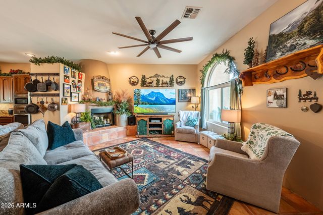 2143 E CAVALRY Road, New River, AZ 85087