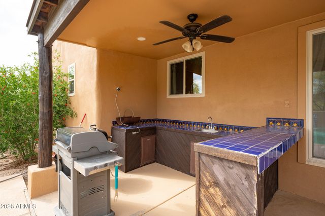 2143 E CAVALRY Road, New River, AZ 85087