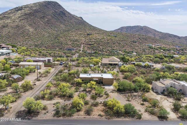 2143 E CAVALRY Road, New River, AZ 85087