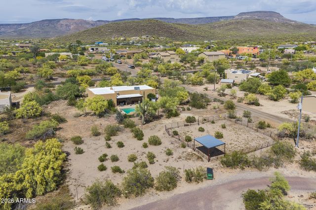 2143 E CAVALRY Road, New River, AZ 85087