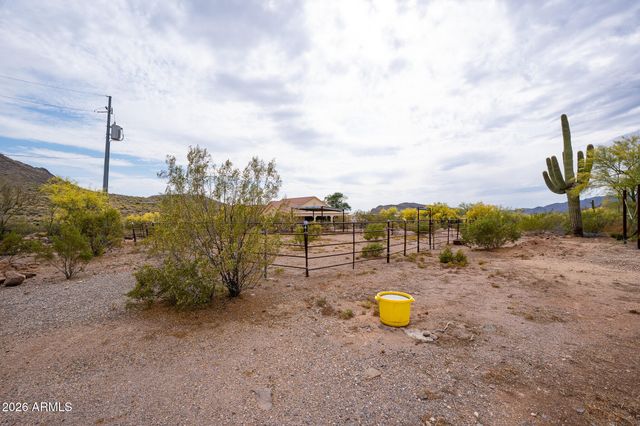 2143 E CAVALRY Road, New River, AZ 85087