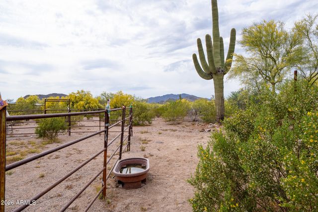 2143 E CAVALRY Road, New River, AZ 85087