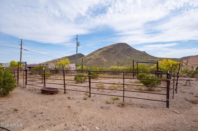2143 E CAVALRY Road, New River, AZ 85087