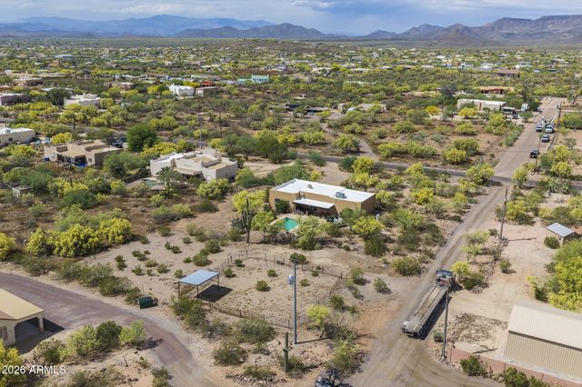 2143 E CAVALRY Road, New River, AZ 85087
