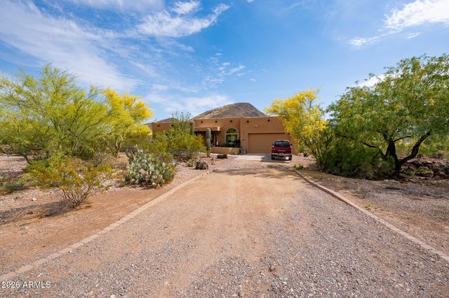 2143 E CAVALRY Road, New River, AZ 85087