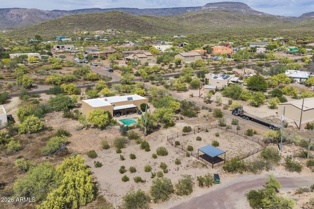 2143 E CAVALRY Road, New River, AZ 85087