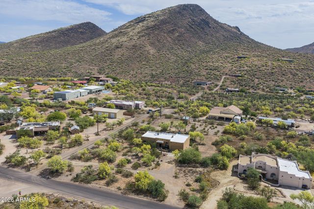 2143 E CAVALRY Road, New River, AZ 85087