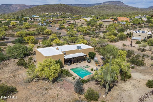 2143 E CAVALRY Road, New River, AZ 85087