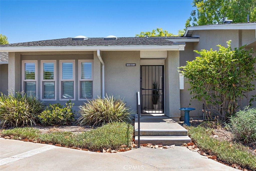 8933 Yolo 1307-B, Huntington Beach, CA 92646 — exterior