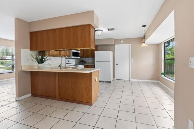 214 E FLOYD AVENUE, Lake Mary, FL 32746