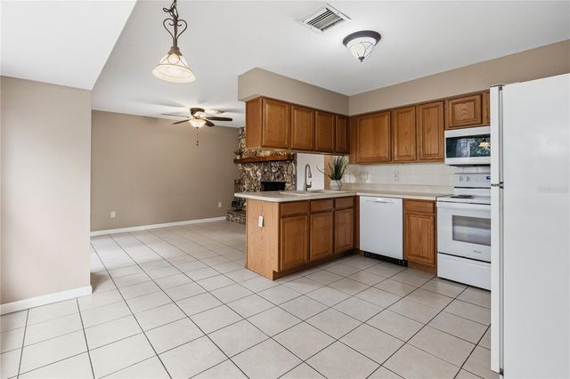 214 E FLOYD AVENUE, Lake Mary, FL 32746