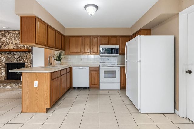 214 E FLOYD AVENUE, Lake Mary, FL 32746