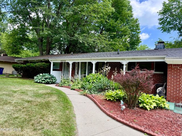 3318 E Lincolnshire Boulevard, Toledo, OH 43606